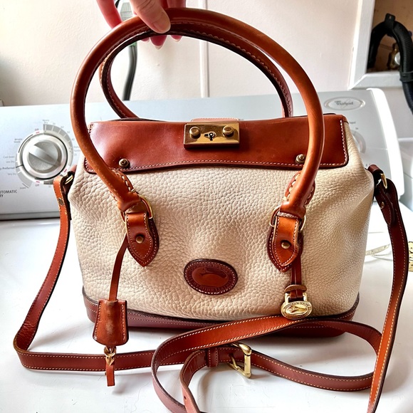 Authentic large 12 x 10 Dooney & Bourke pebble grain leather satchel ~Vintage! - Picture 1 of 16